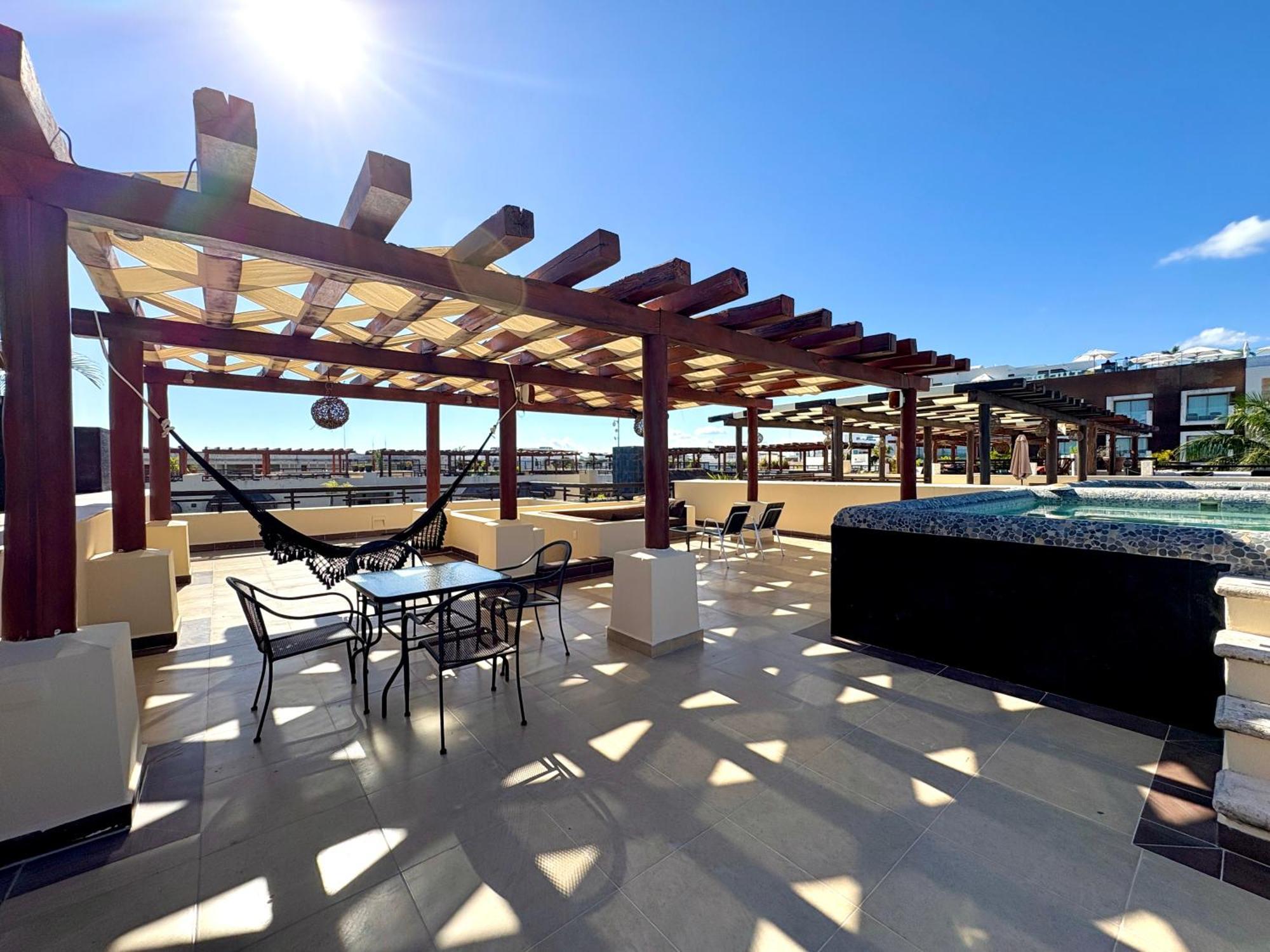 Апартаменты Departamento En Aldea Thai Con Terraza, Vista Al Mar Y Alberca Privada, Para 8 Personas Плая-дель-Кармен Экстерьер фото